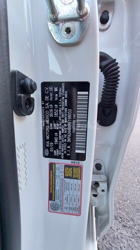 Kia Rio-10