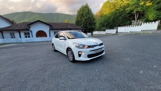 Kia Rio-21
