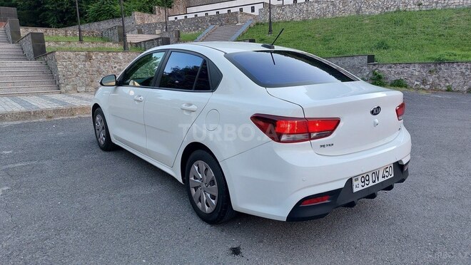Kia Rio-6