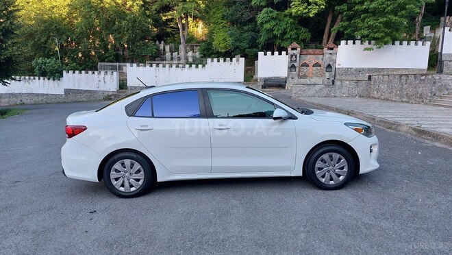 Kia Rio-7