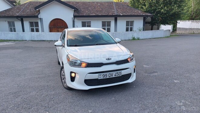 Kia Rio-17