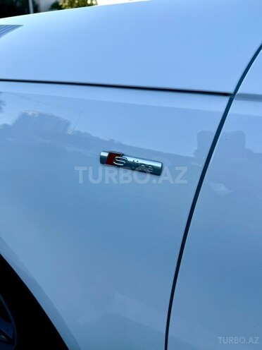 Audi A4-8
