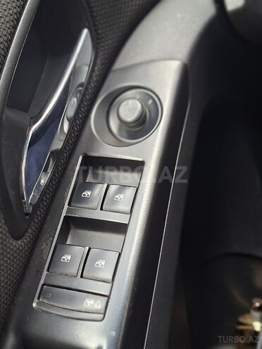Chevrolet Cruze-7