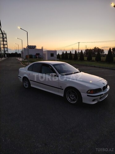 BMW 523-4