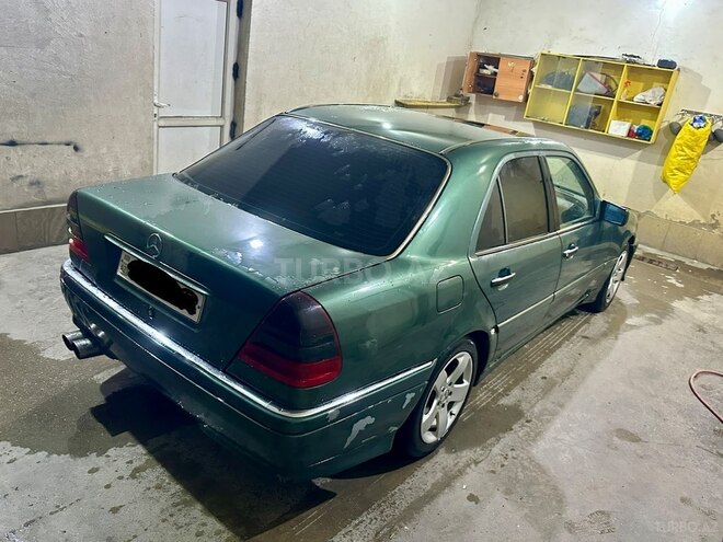 Mercedes C 180-4