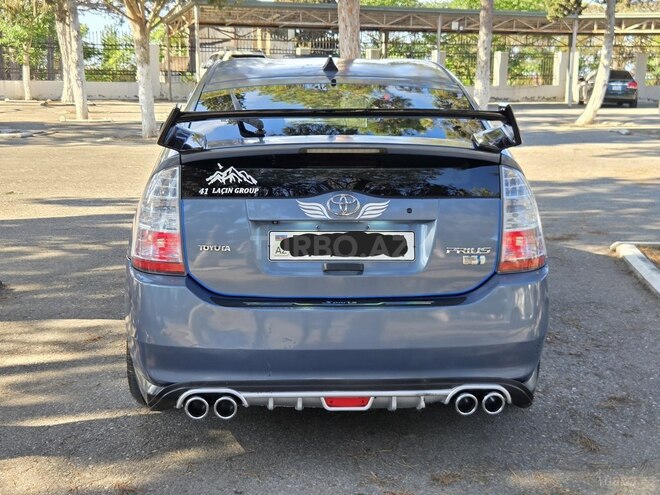 Toyota Prius-7