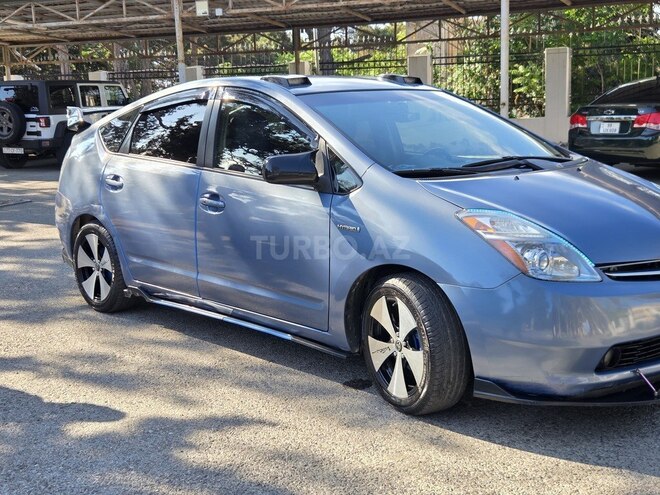 Toyota Prius-2