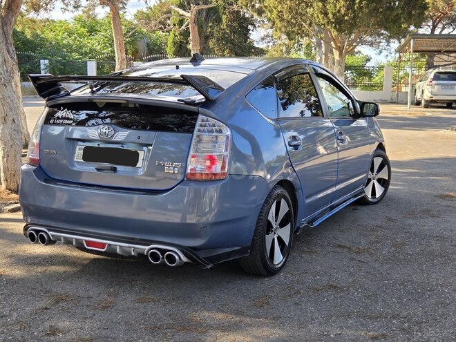 Toyota Prius-3