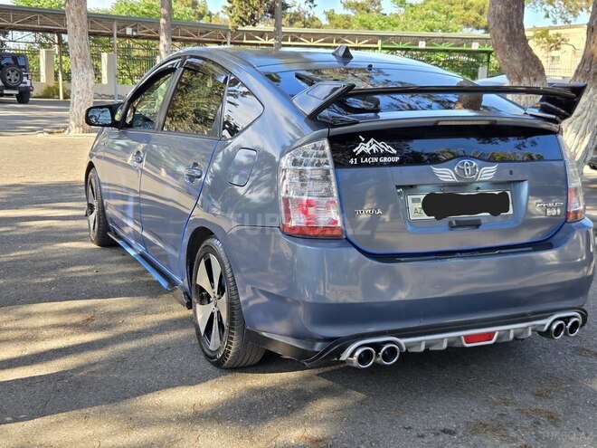 Toyota Prius-8