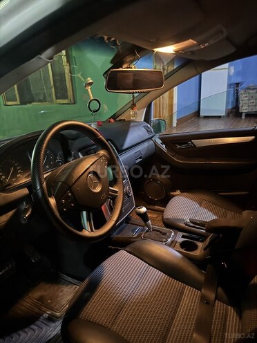 Mercedes B 200-7
