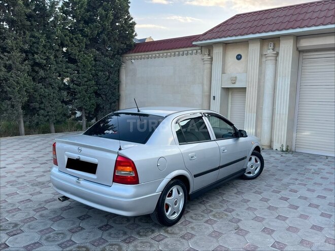 Opel Astra-2