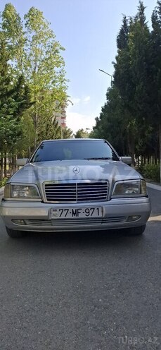 Mercedes C 220-1