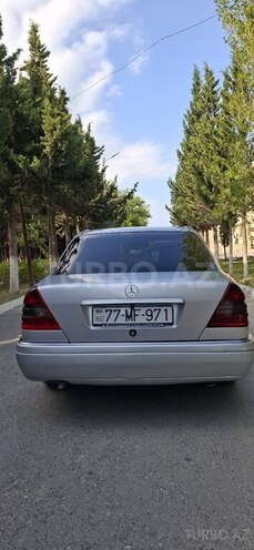 Mercedes C 220-2