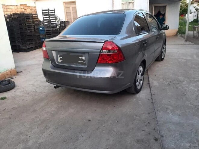 Chevrolet Aveo-3