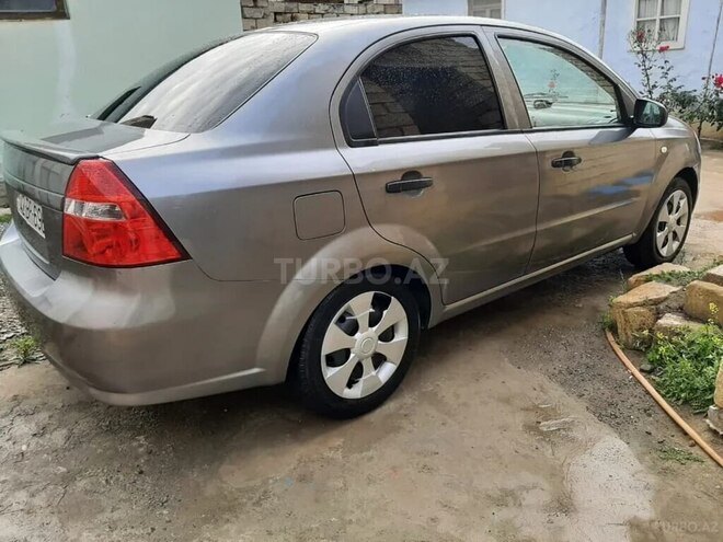 Chevrolet Aveo-2