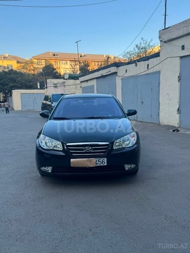 Hyundai Elantra-1