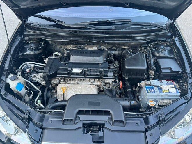 Hyundai Elantra-9