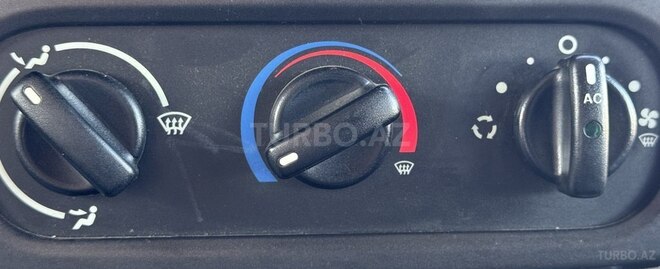 Ford Transit-8