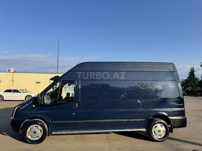 Ford Transit-3