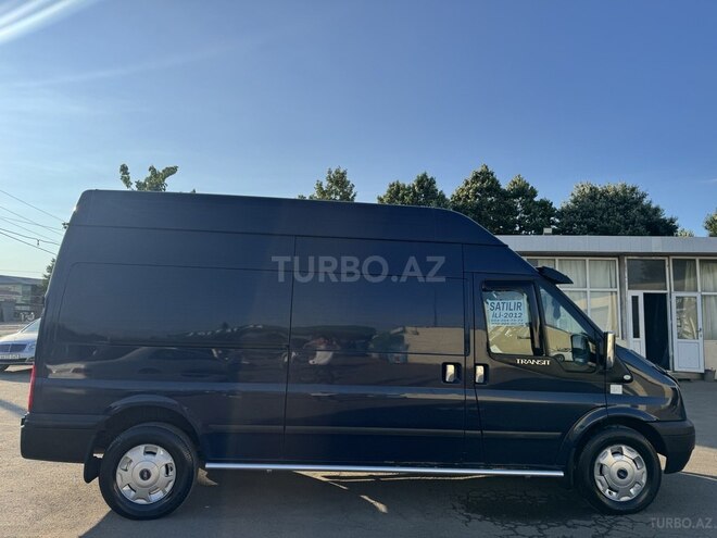 Ford Transit-4