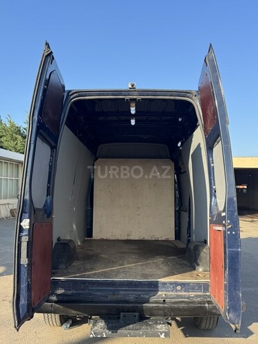 Ford Transit-11