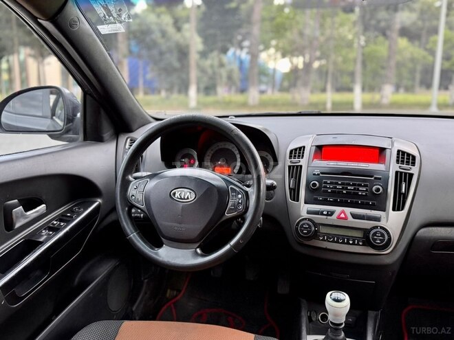 Kia Ceed SW-19