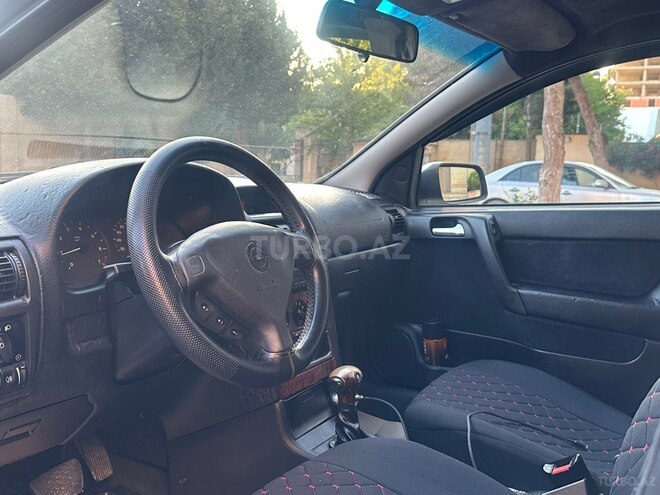Opel Astra-11