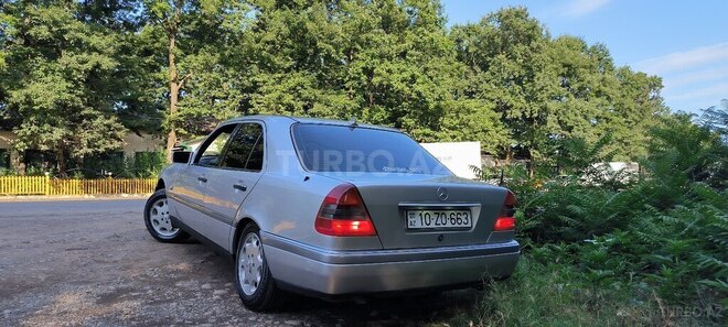 Mercedes C 220-10