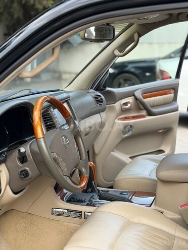 Lexus LX 470-11