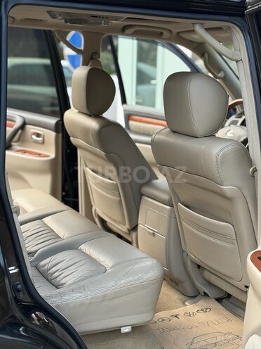 Lexus LX 470-13