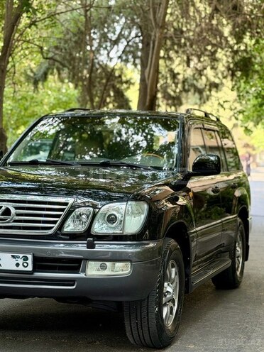 Lexus LX 470-4