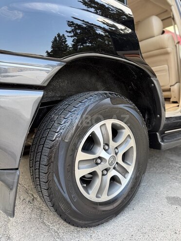 Lexus LX 470-10