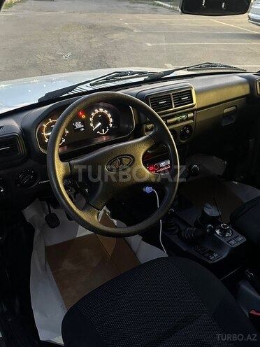 LADA (VAZ) Niva-21