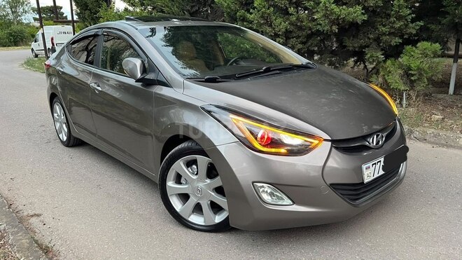 Hyundai Elantra-7