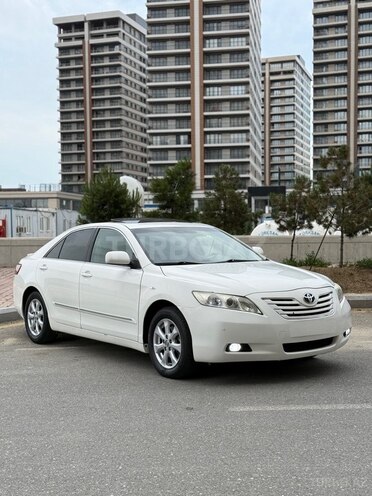 Toyota Camry-3