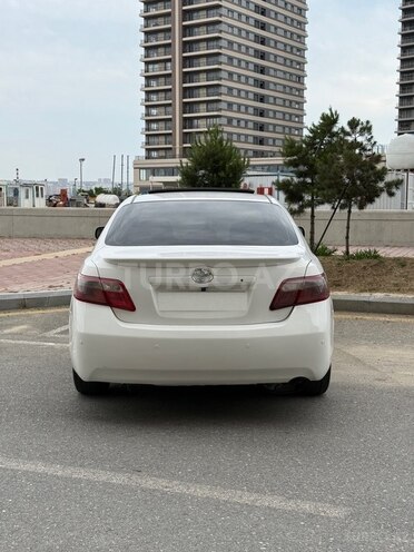 Toyota Camry-5