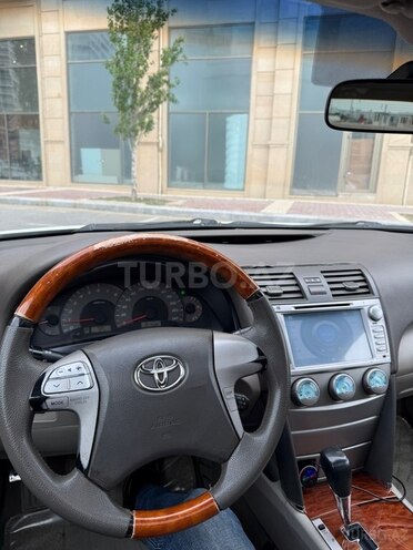 Toyota Camry-9