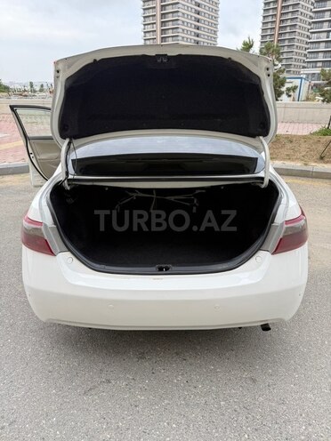 Toyota Camry-12