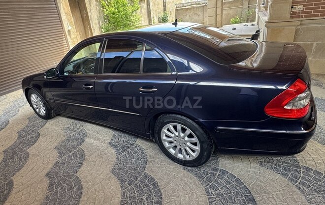 Mercedes E 220-3