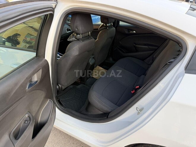Chevrolet Cruze-9