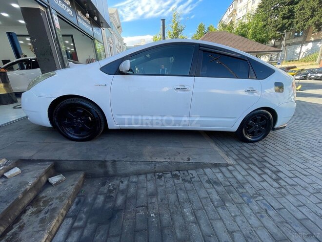 Toyota Prius-6