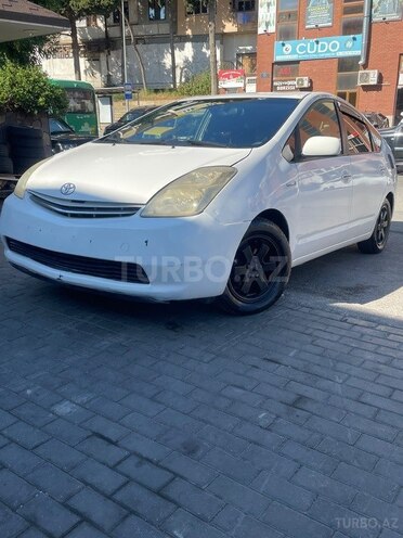 Toyota Prius-3