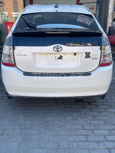 Toyota Prius-11