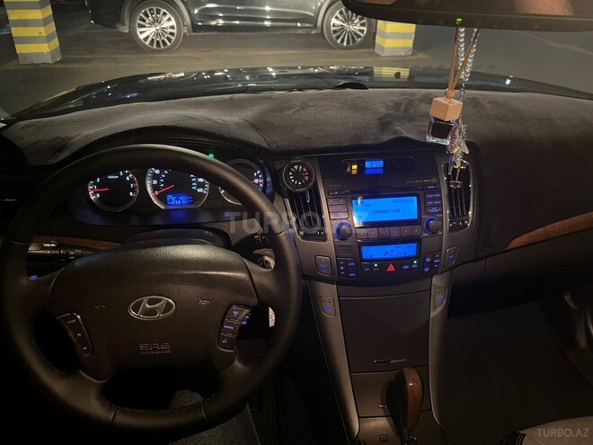 Hyundai Sonata-11
