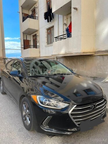 Hyundai Elantra-4