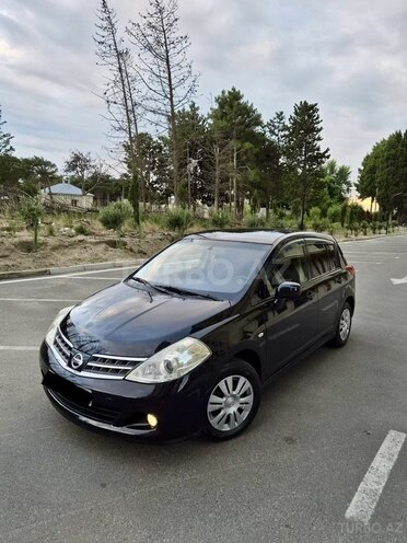 Nissan Tiida-2