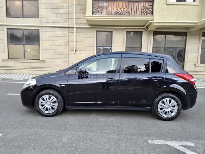 Nissan Tiida-6