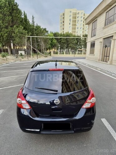 Nissan Tiida-4
