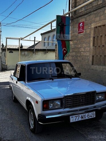 LADA (VAZ) 2107-1