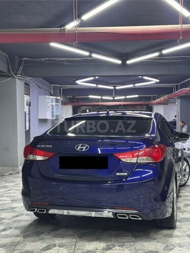Hyundai Elantra-7